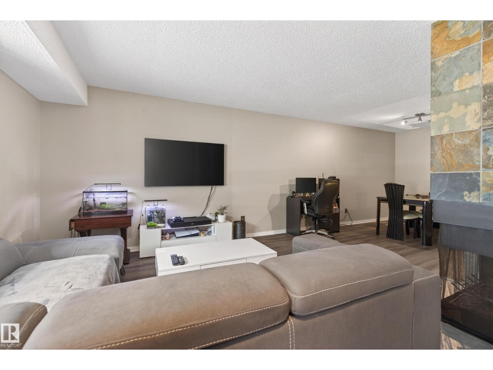 #35 3111 142 AV NW — photo 3