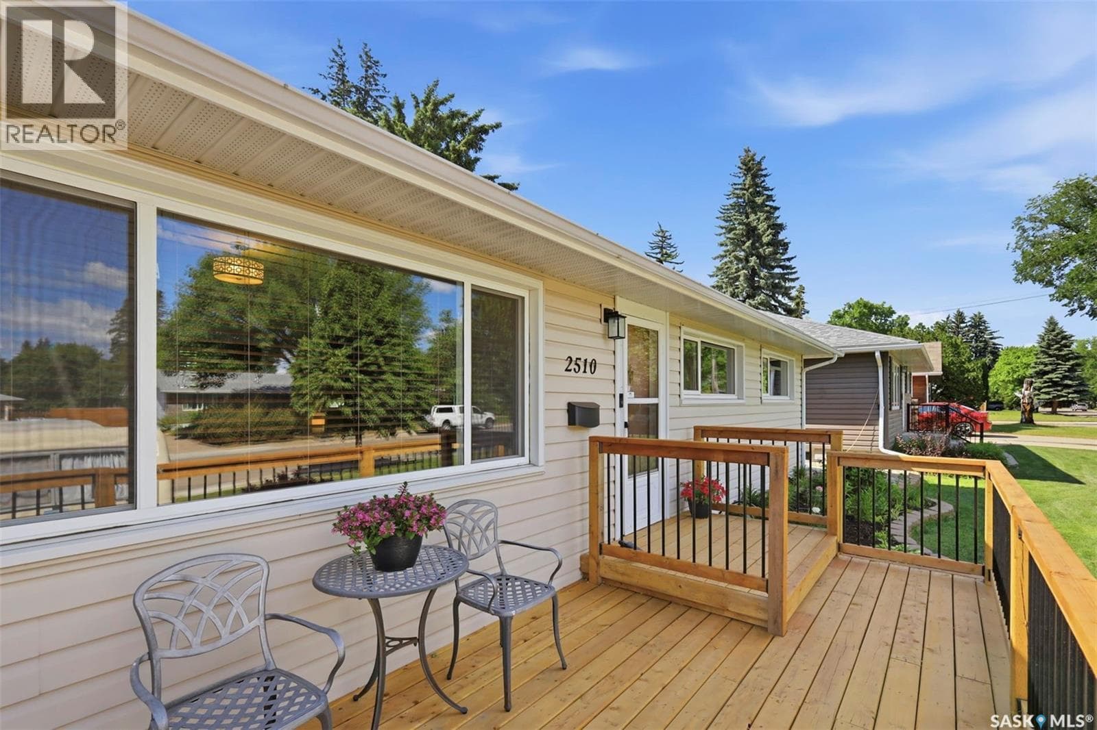 2510 Lansdowne AVENUE — photo 4