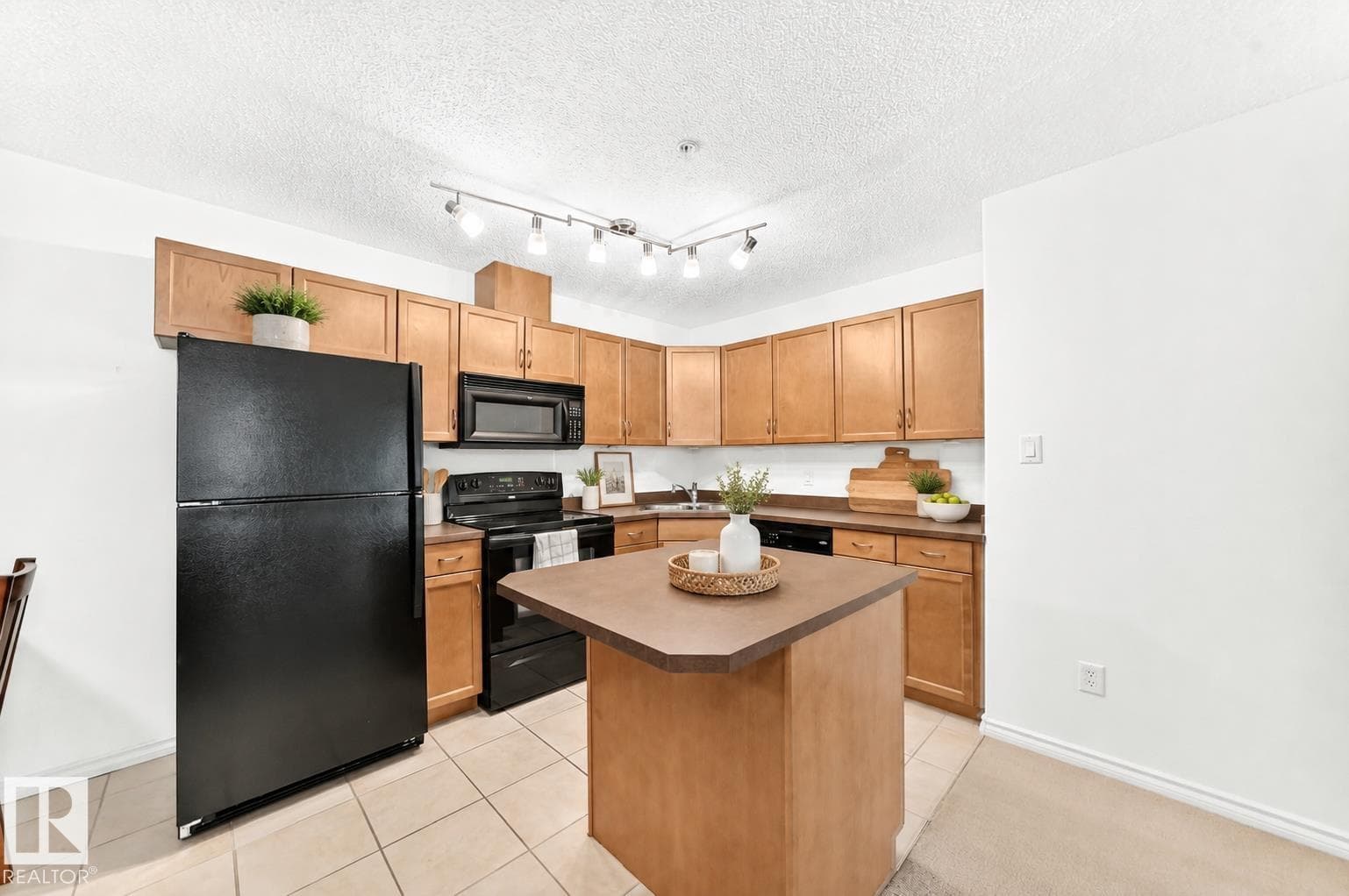 #134 16311 95 ST NW — photo 3