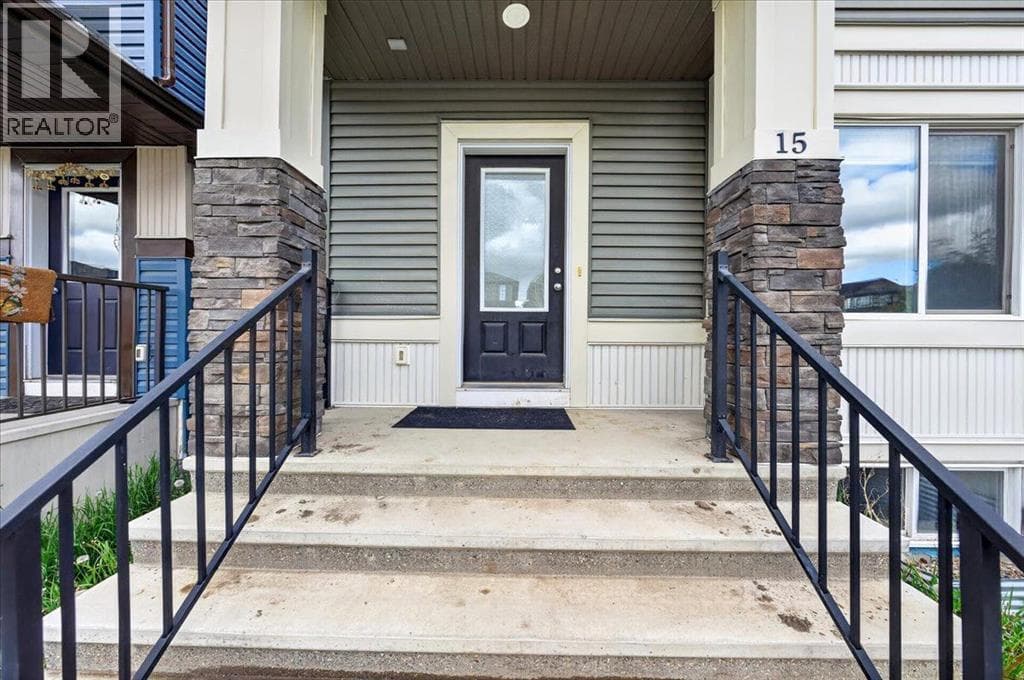 15 Savanna Parade — photo 3