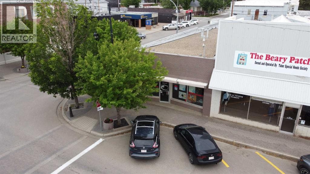 5301 48 Avenue — photo 4
