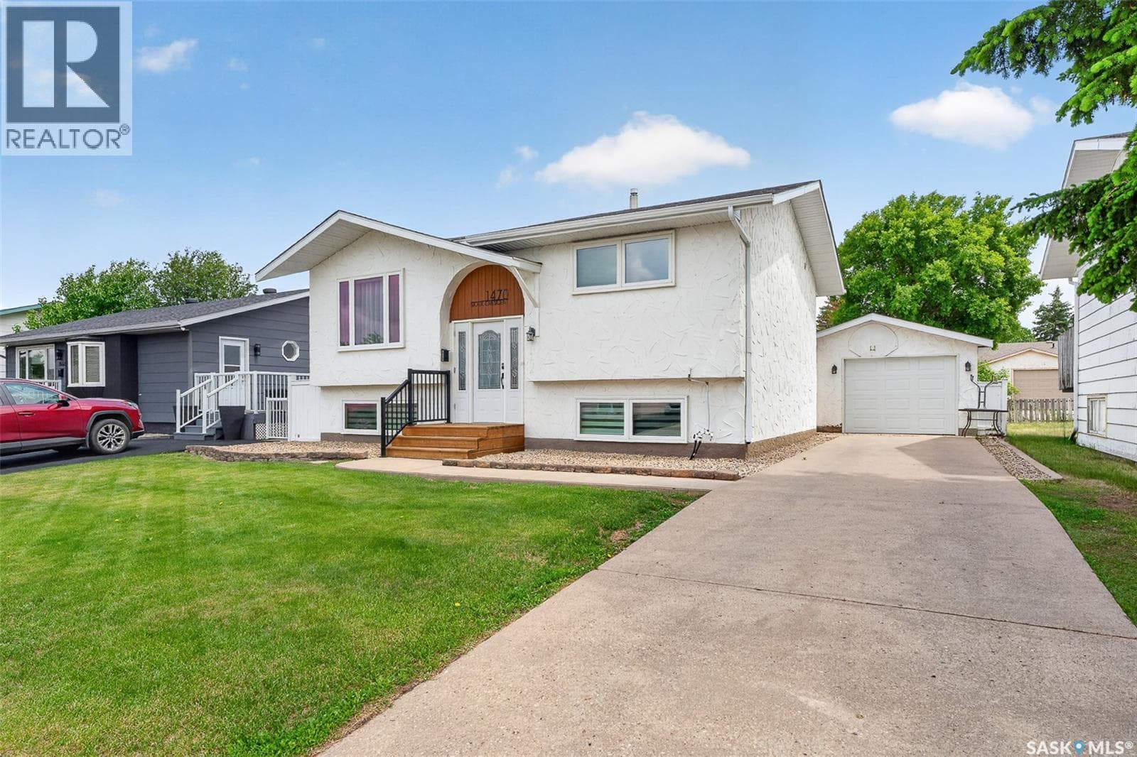 1470 Sioux CRESCENT SW — photo 3