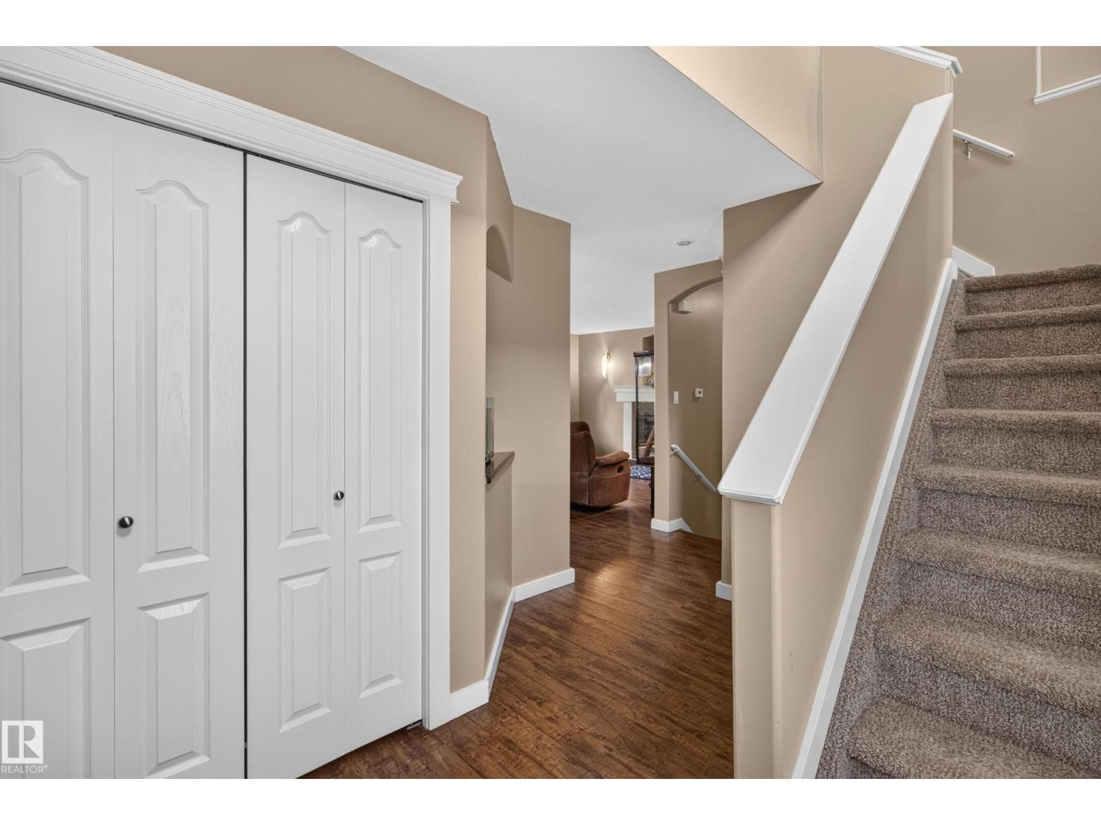 21 SPRUCE RIDGE DR — photo 3