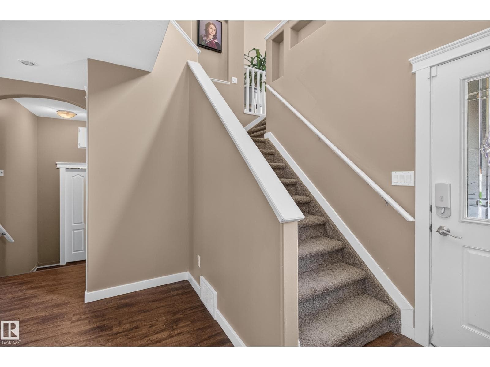 21 SPRUCE RIDGE DR — photo 4