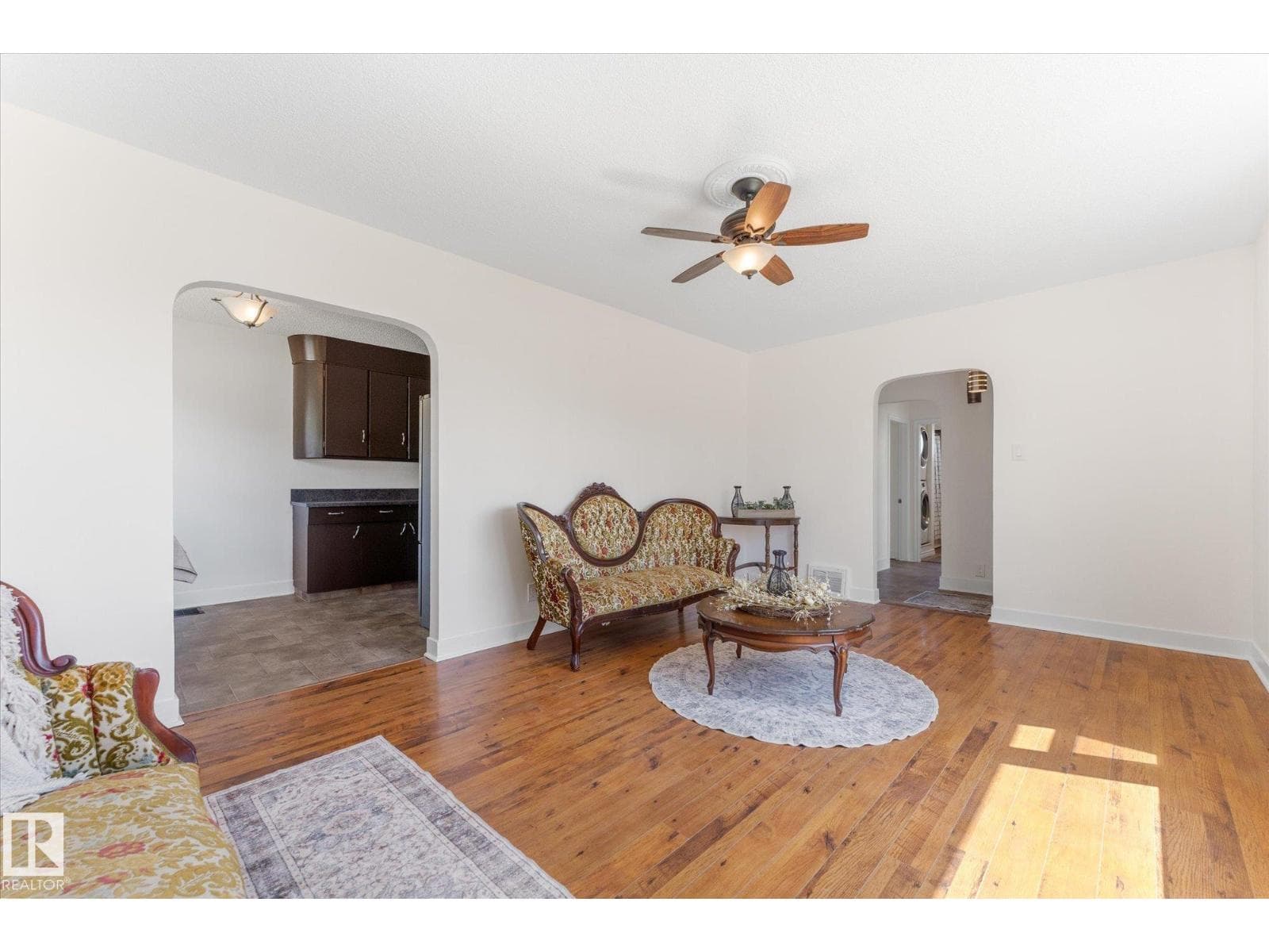 4702 54 A AV — photo 5