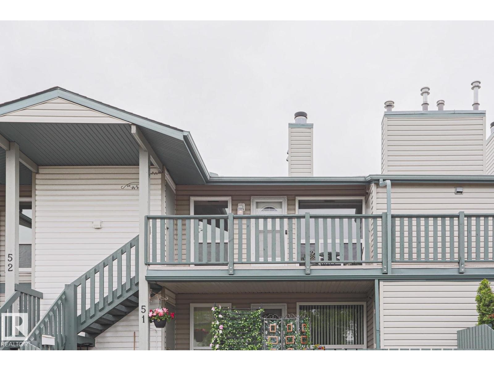 #52 2703 79 ST NW