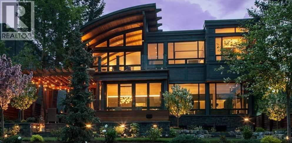 934 Rideau Road SW