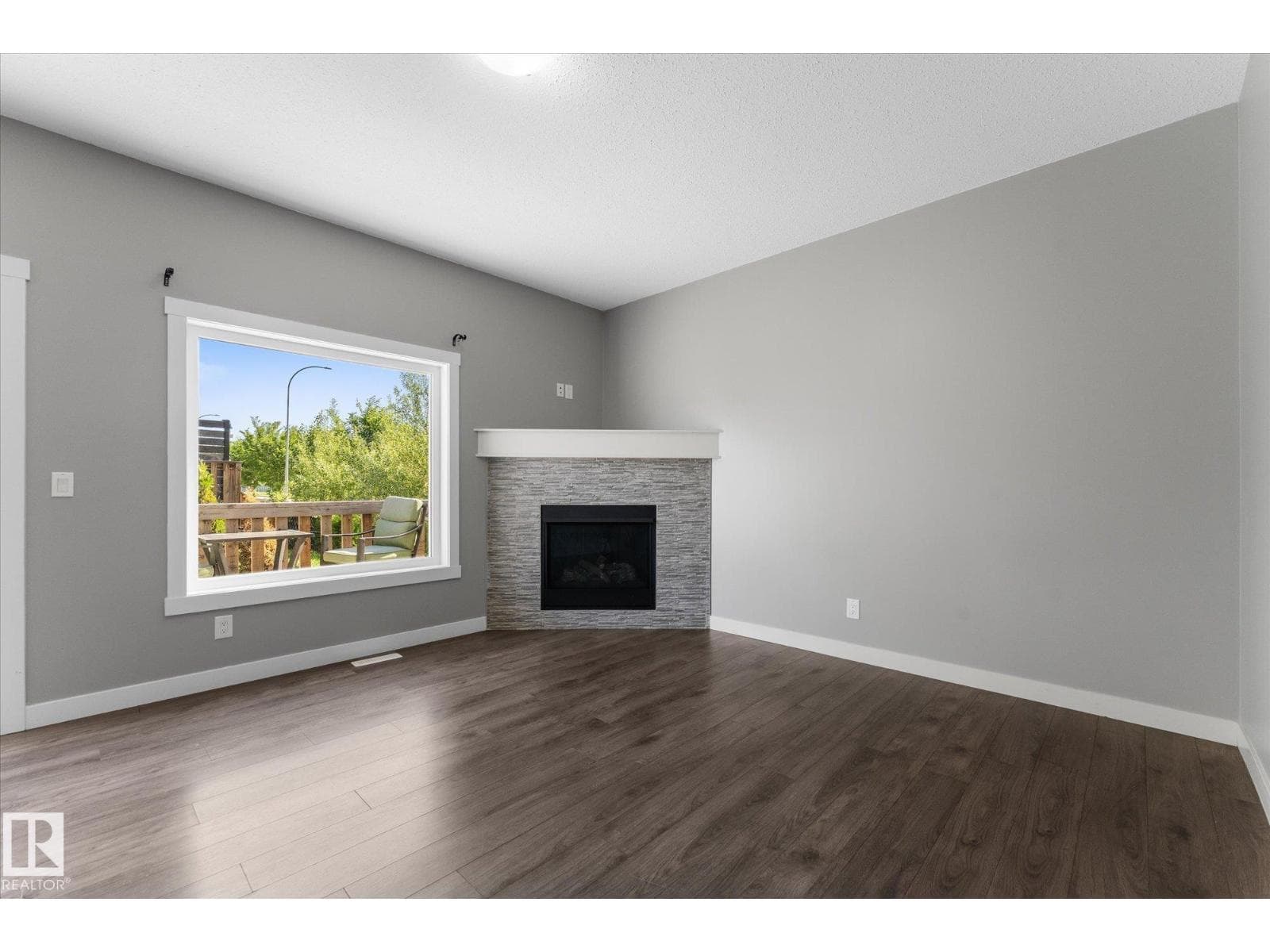 #75 8602 SOUTHFORT BV — photo 5