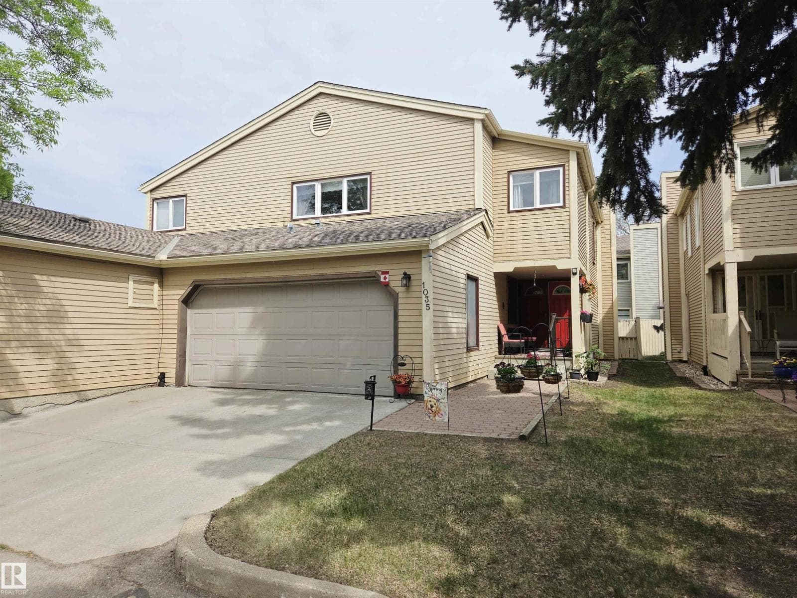 1035 109 ST NW