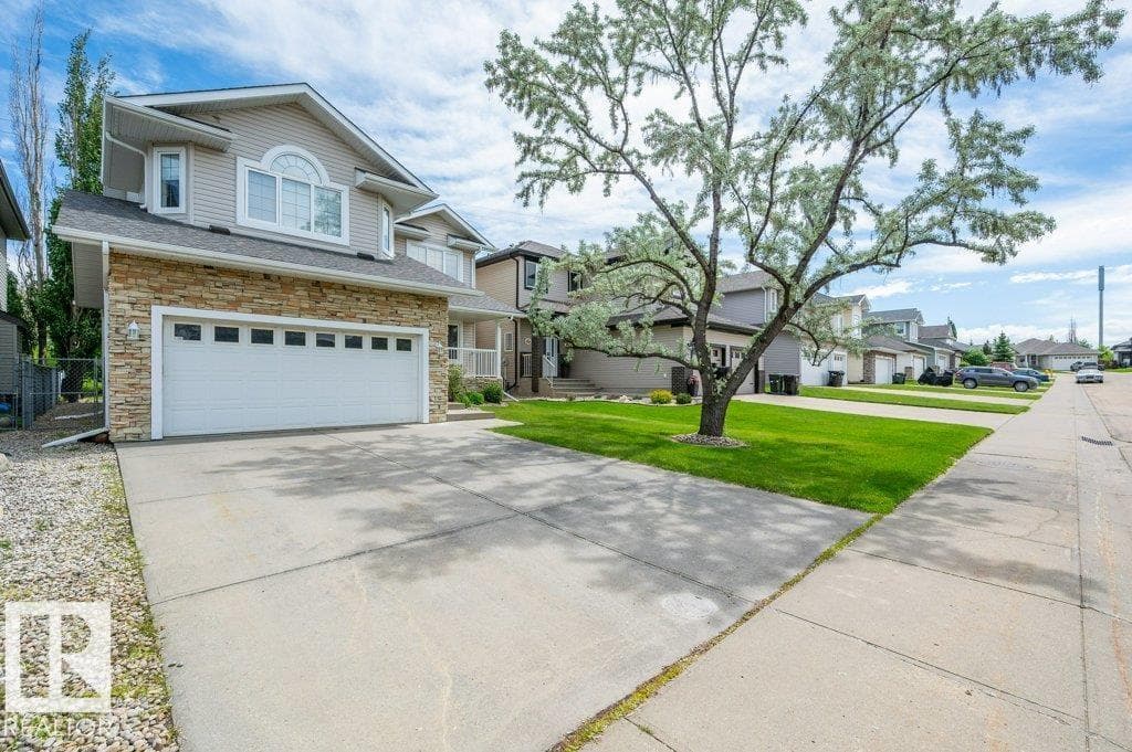 33 Chatwin RD — photo 2