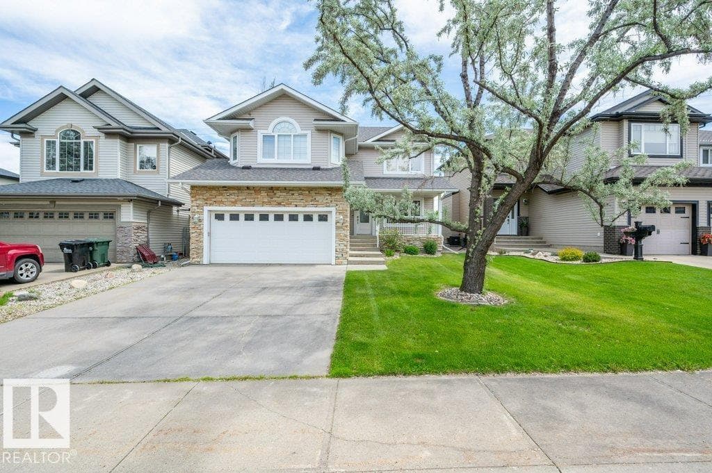 33 Chatwin RD — photo 3