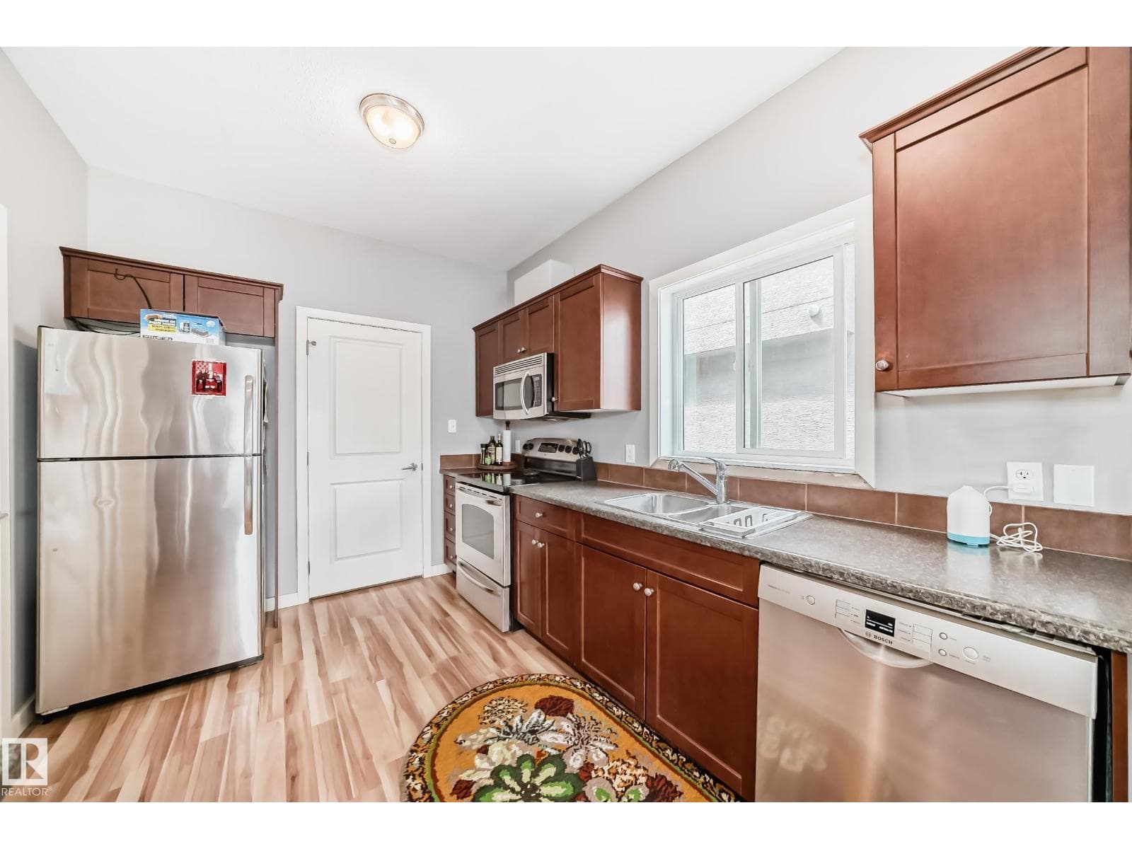 #7 11913 103 ST NW — photo 4