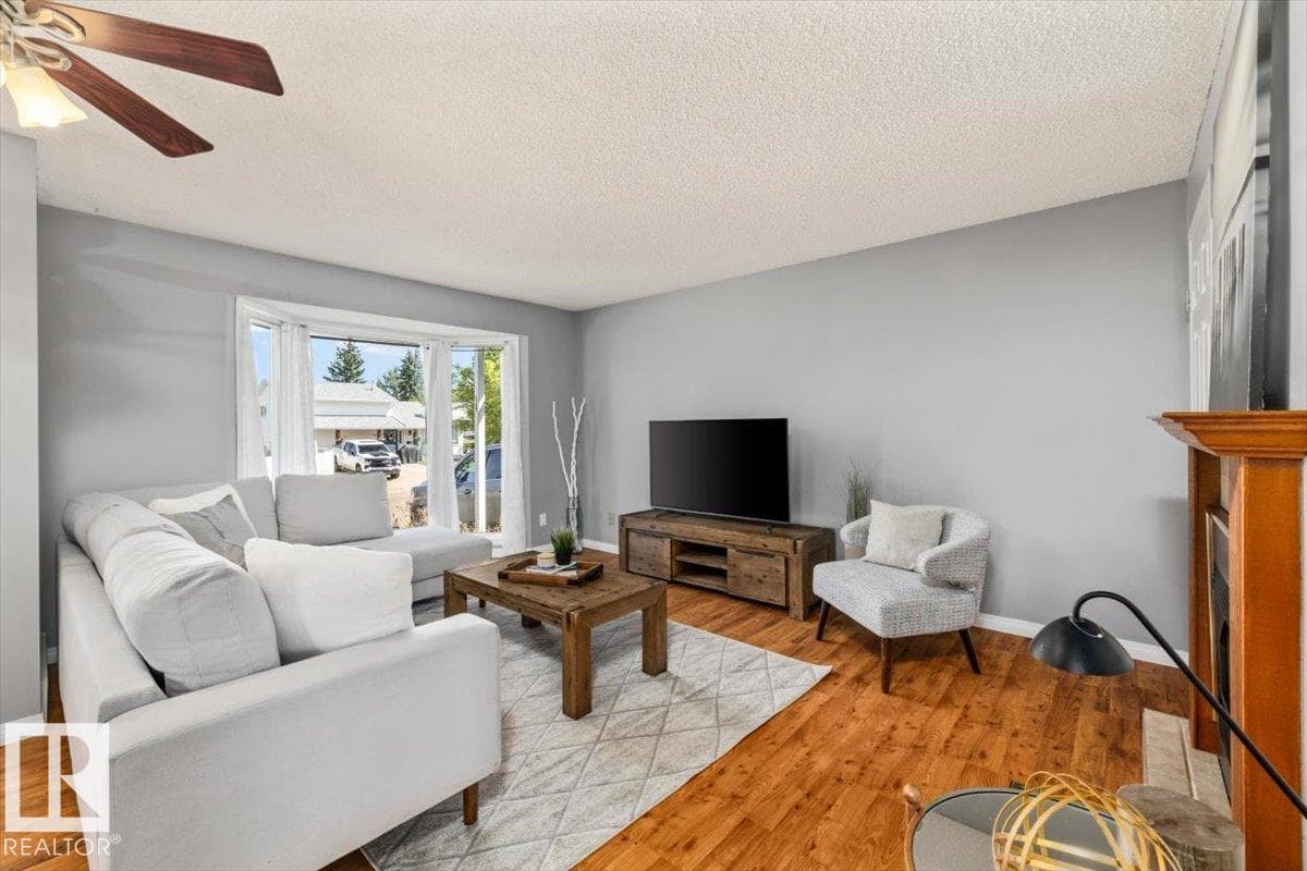5807 52 AV — photo 5