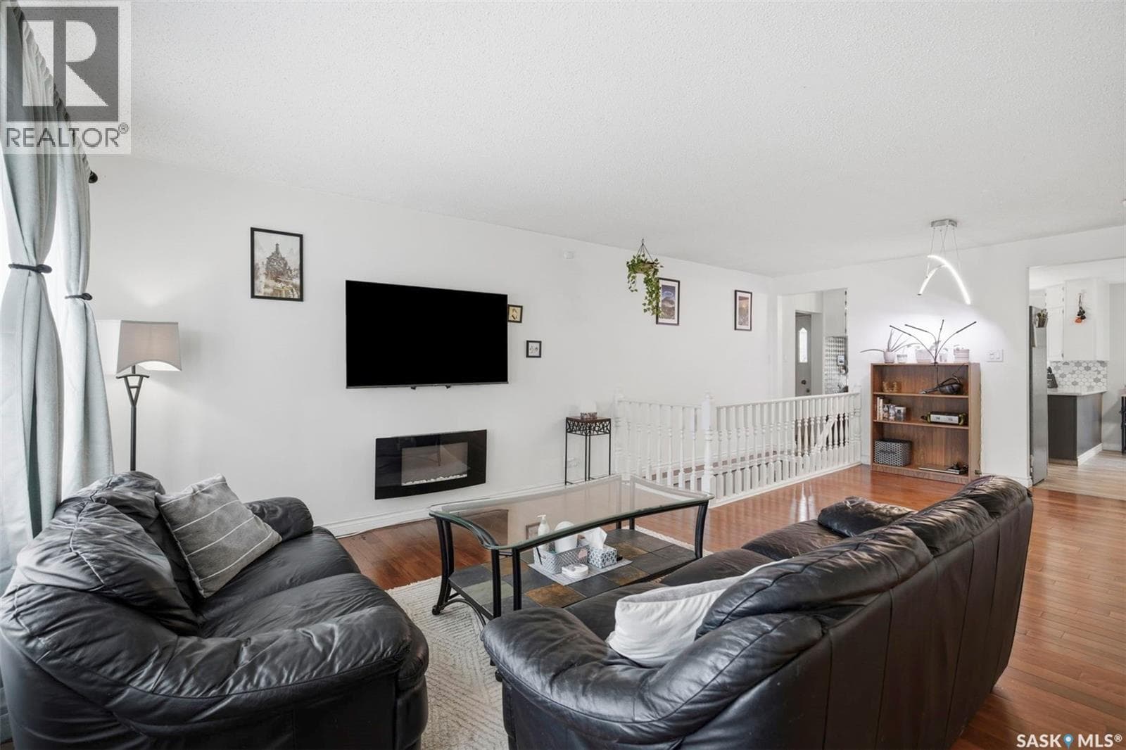 445 Witney AVENUE S — photo 5