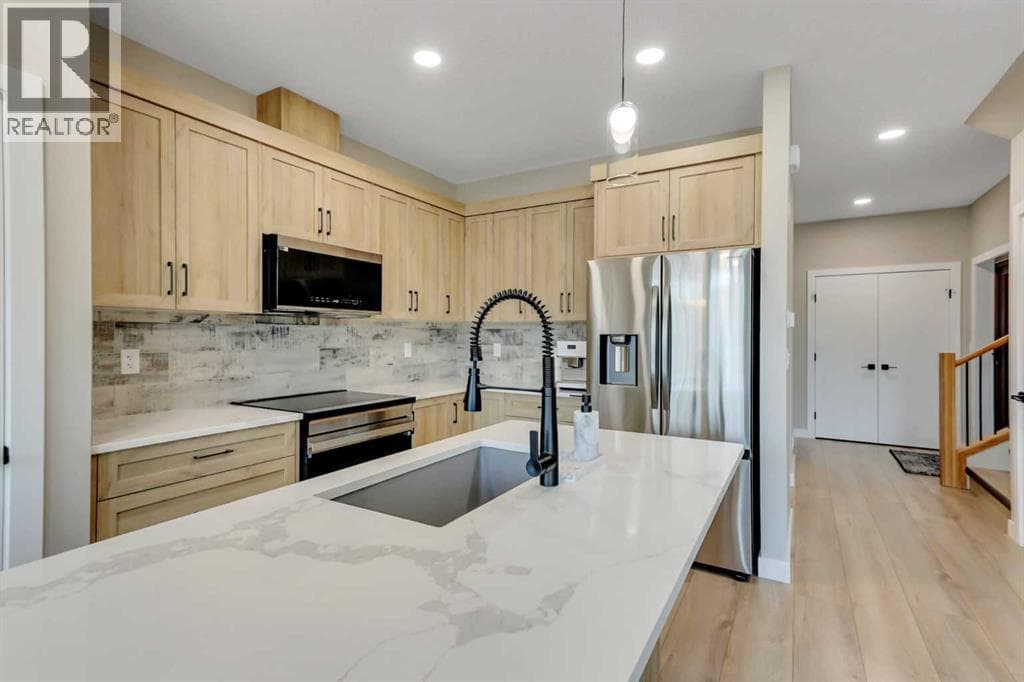18 Athens Place — photo 5