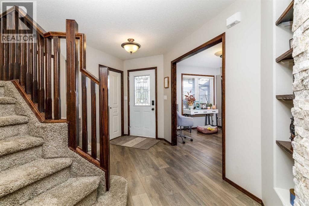 73 Lanterman Close — photo 4