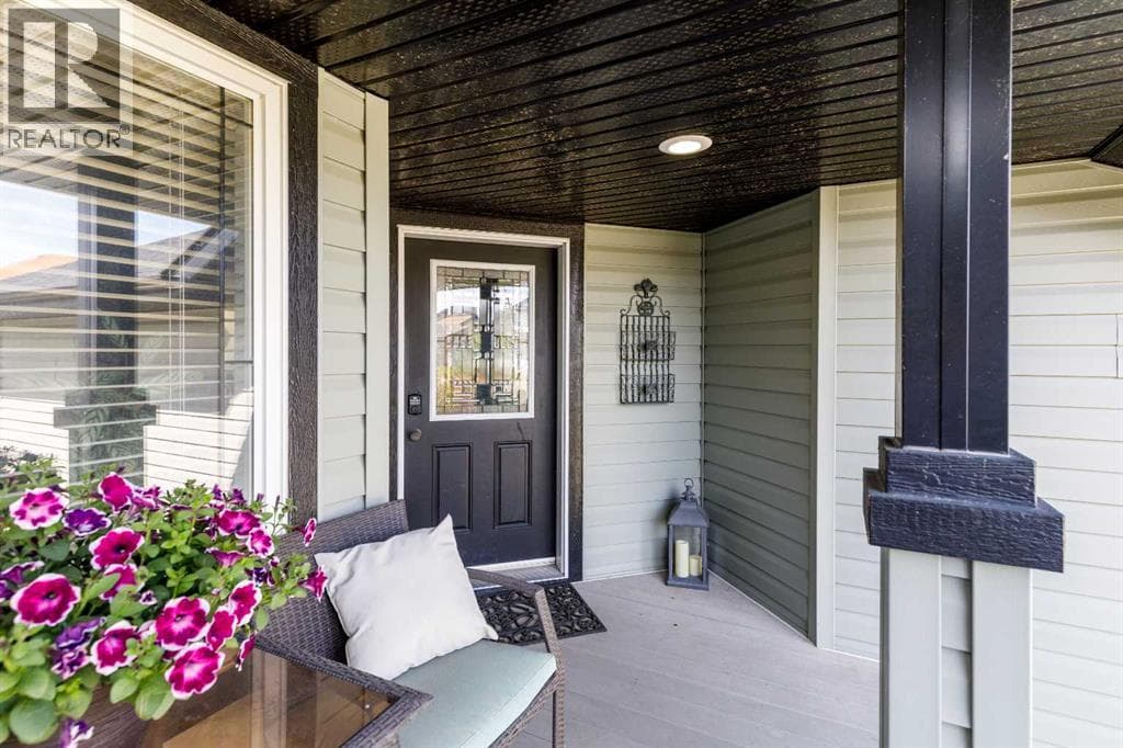 73 Lanterman Close — photo 2