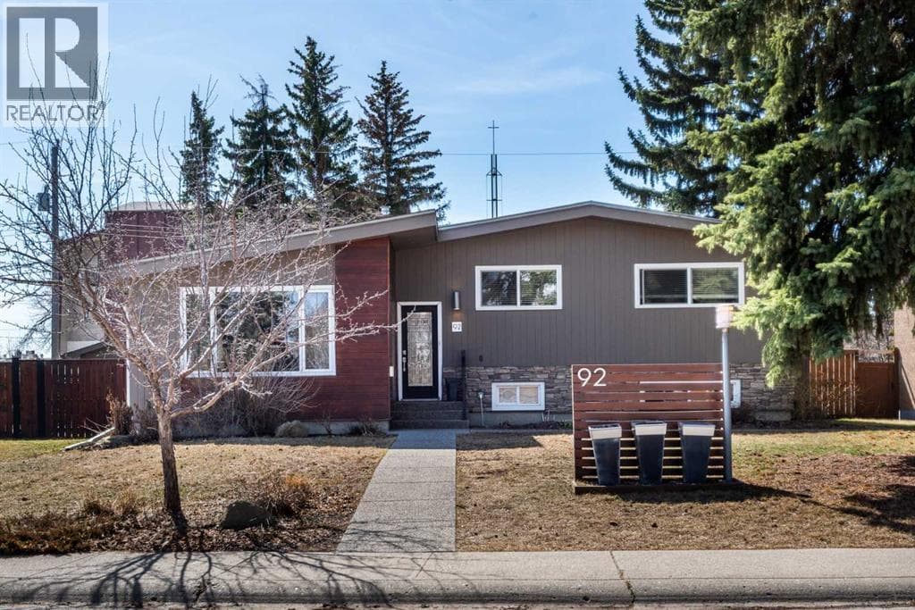92 Chinook Drive SW — photo 2