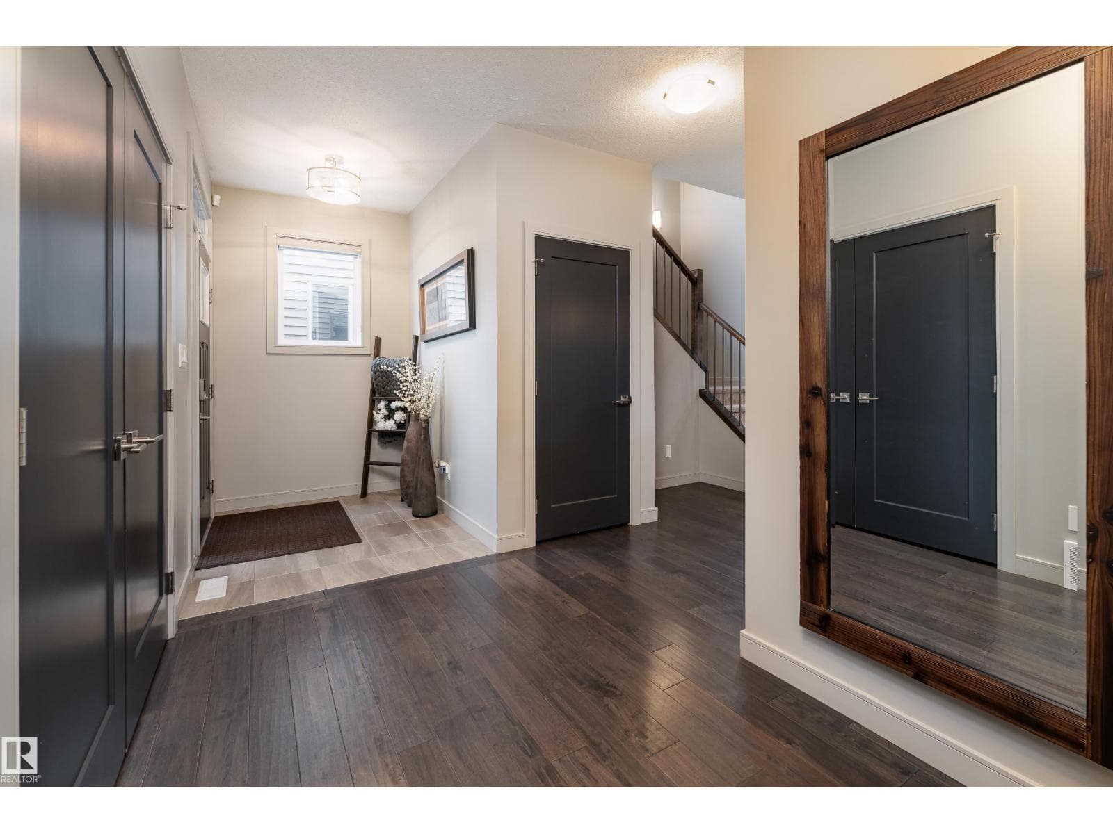 7038 172A AV NW — photo 4