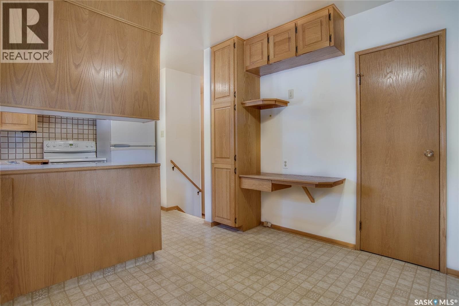 1701 Prince of Wales AVENUE — photo 2