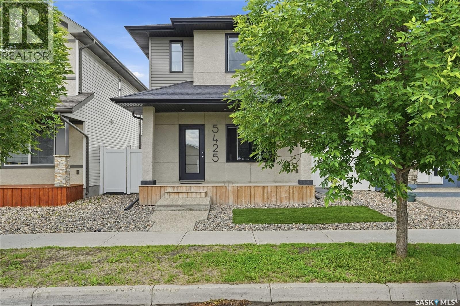 5425 Campling AVENUE — photo 2
