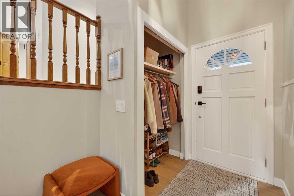 4, 448 Strathcona Drive SW — photo 3