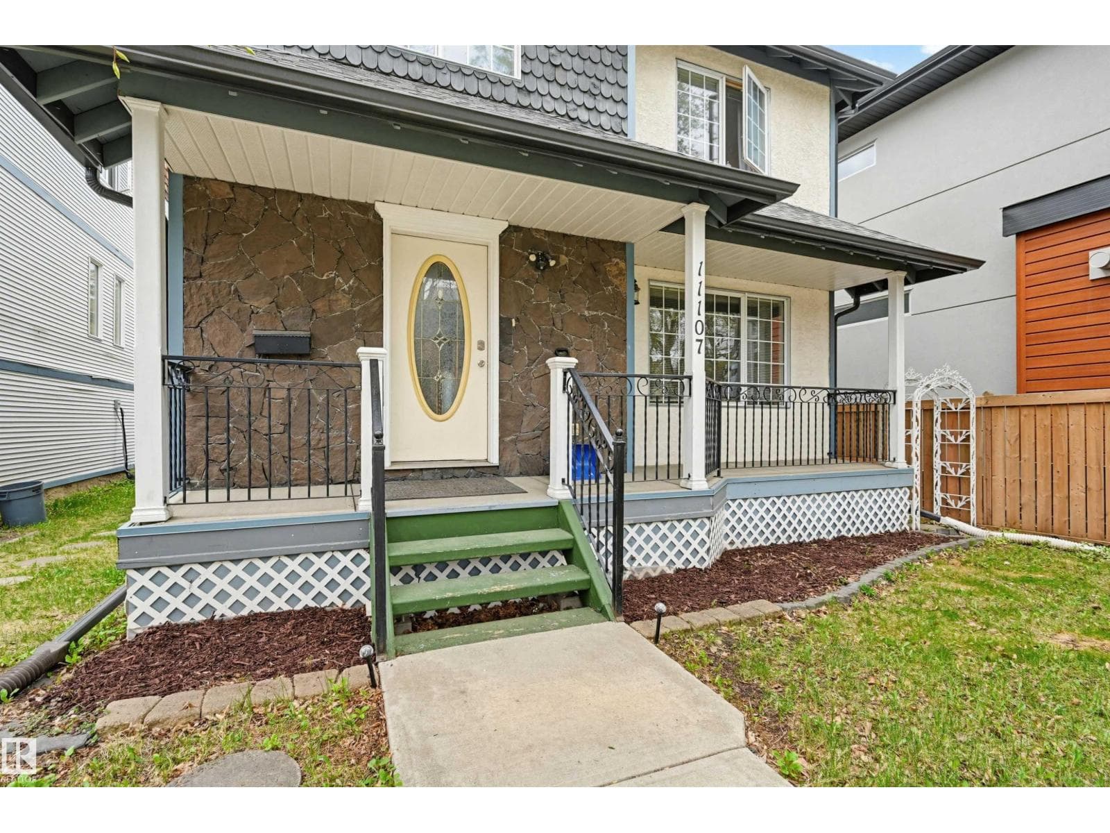 11107 UNIVERSITY AV NW — photo 3