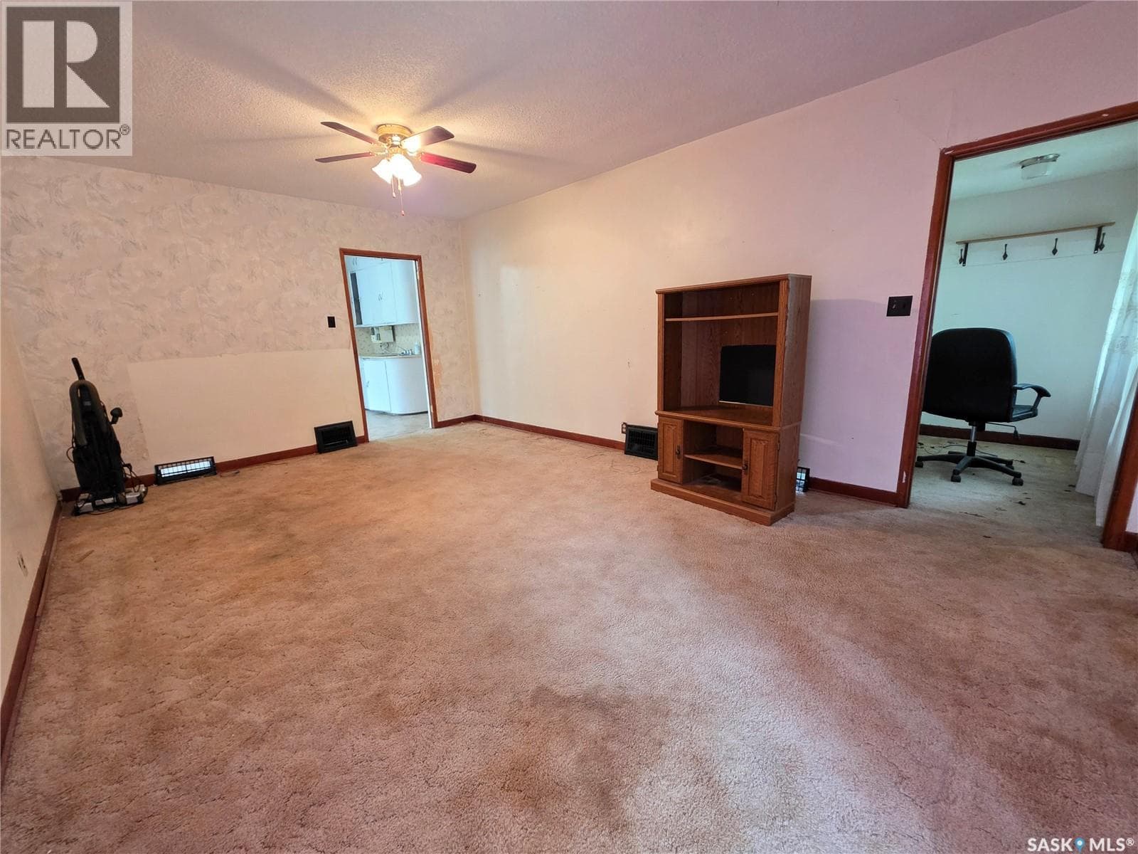534 1st AVENUE NW — photo 5
