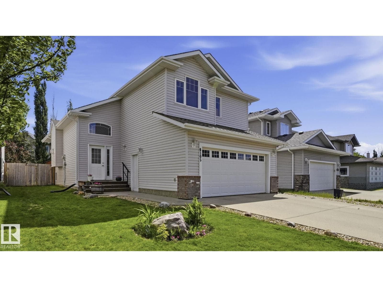 6105 52 AV — photo 2