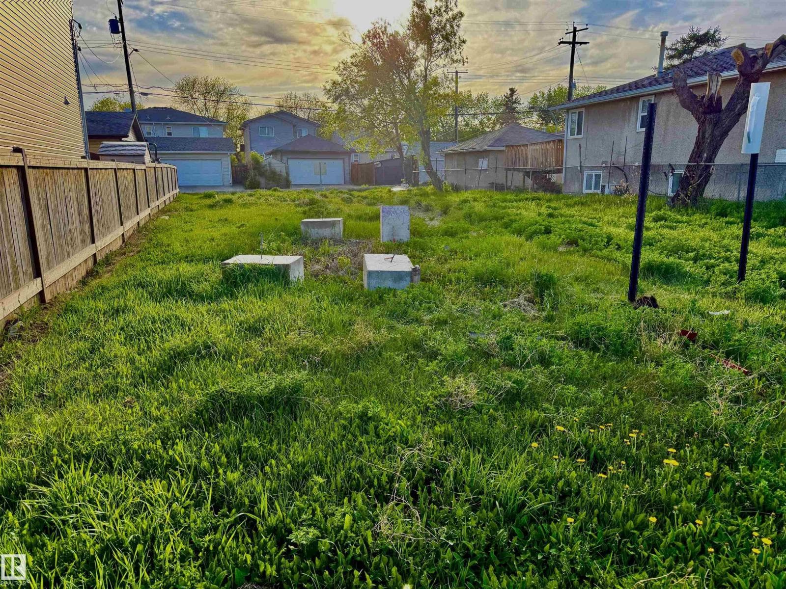 11640 80 ST NW