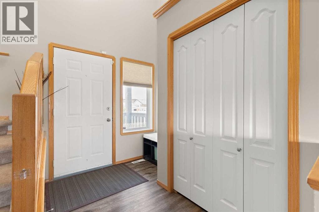 930 Kipling Crescent SW — photo 5
