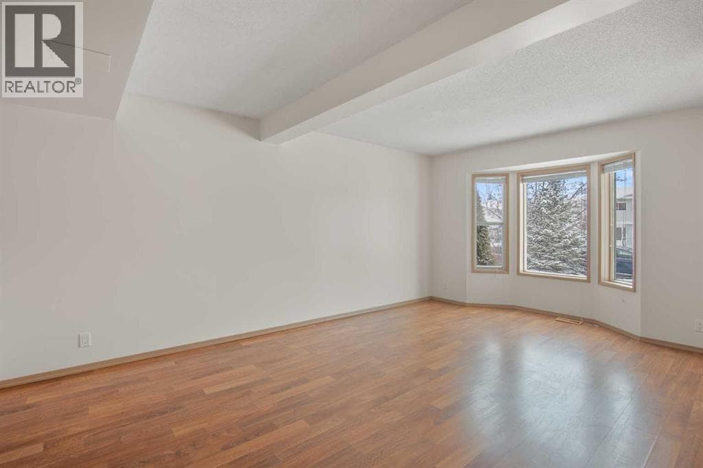 11 Ellenwood Drive — photo 3