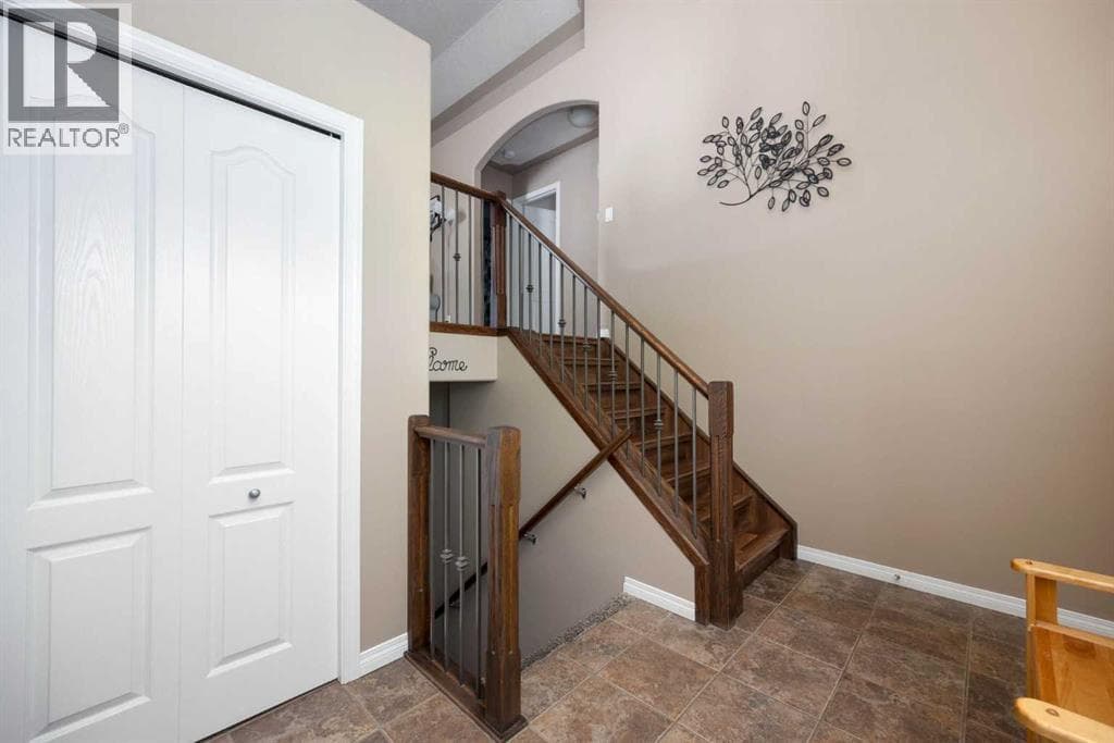 299 Pacific Crescent — photo 4