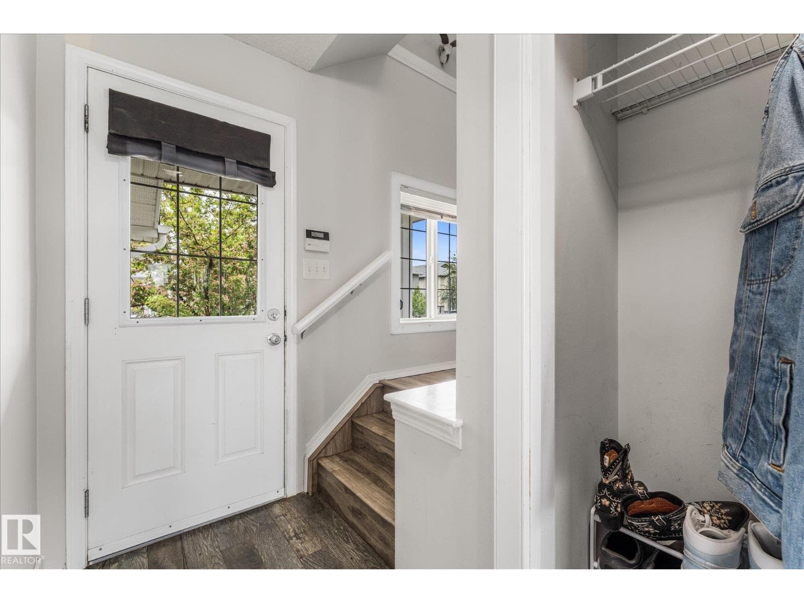 2324 30 AV NW — photo 5