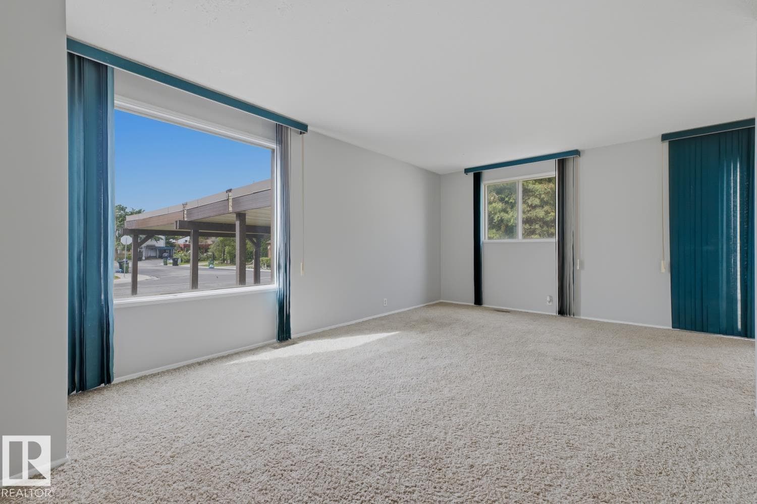 5514 93A AV NW — photo 4