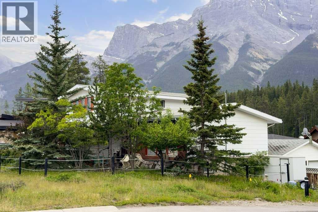 18 Macdonald Place — photo 2