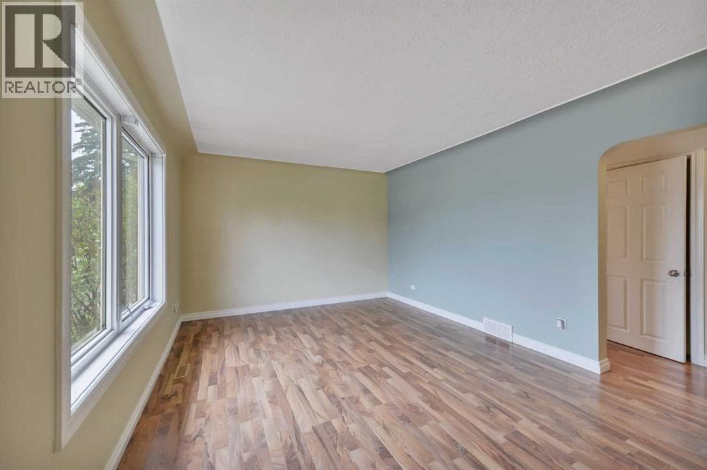4030 51A Street — photo 5