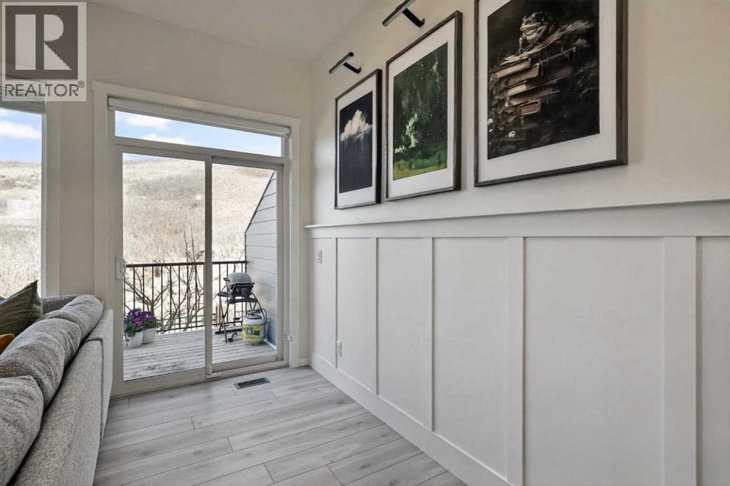 228 Cranbrook Square SE — photo 4