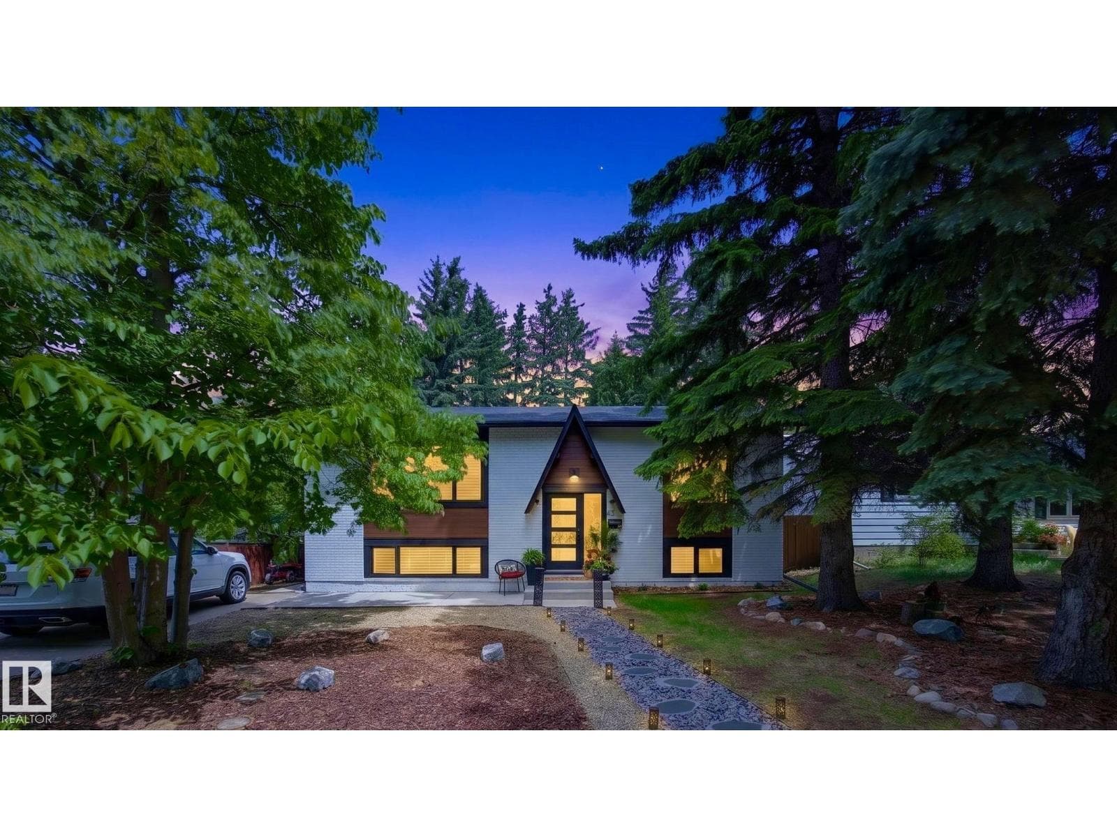 43 Burnham PL