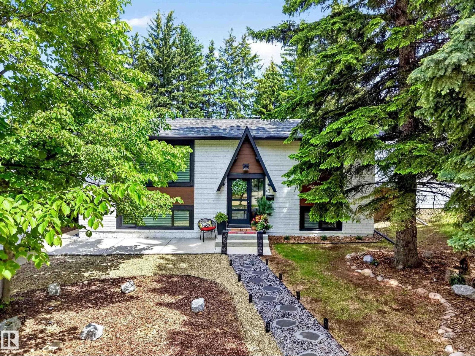 43 Burnham PL — photo 2