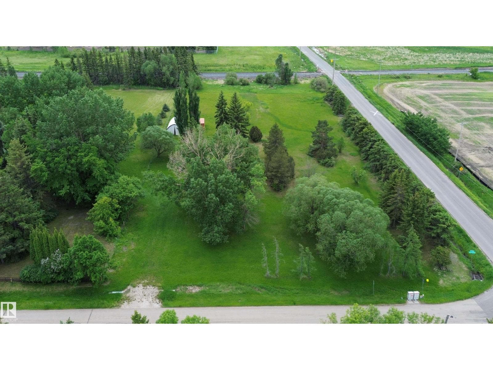 #1 53371 RGE ROAD 231 — photo 4