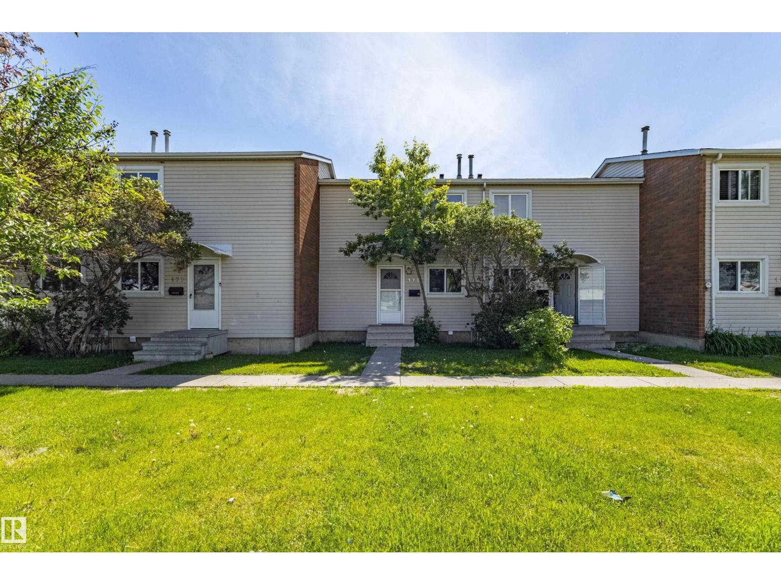176 Centennial Court NW — photo 2