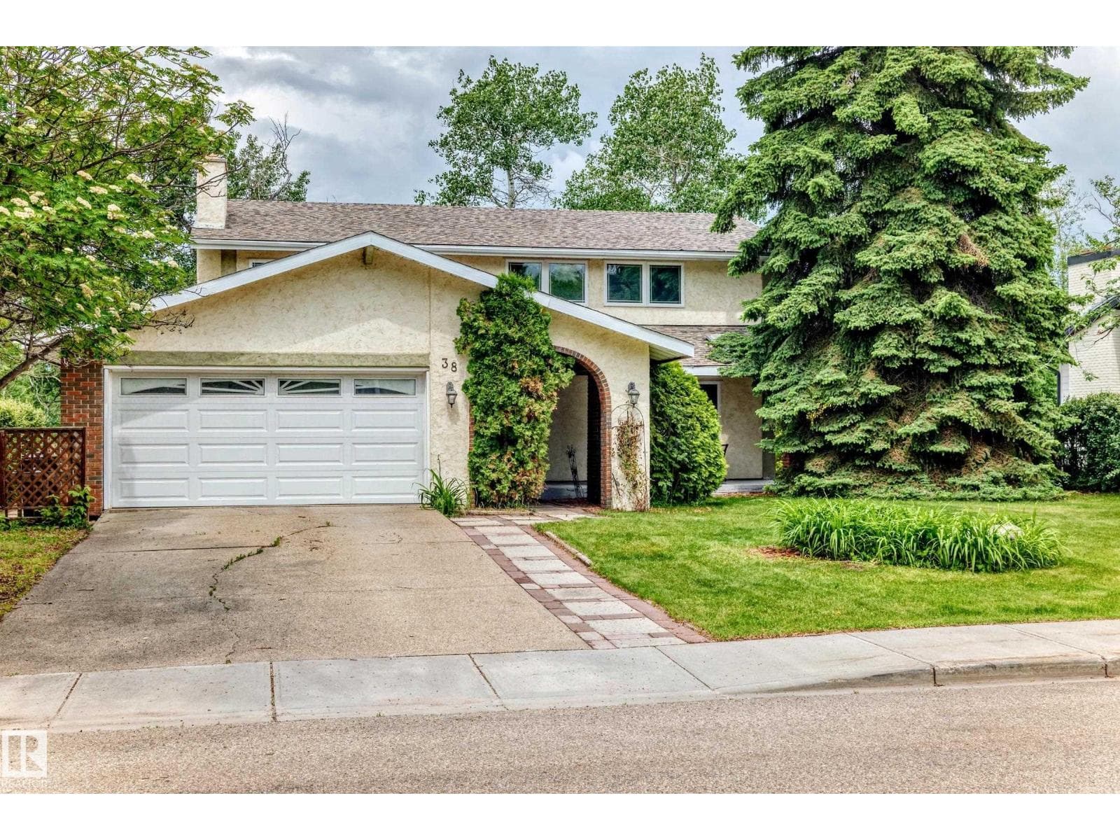 38 BEAUVISTA DR — photo 2