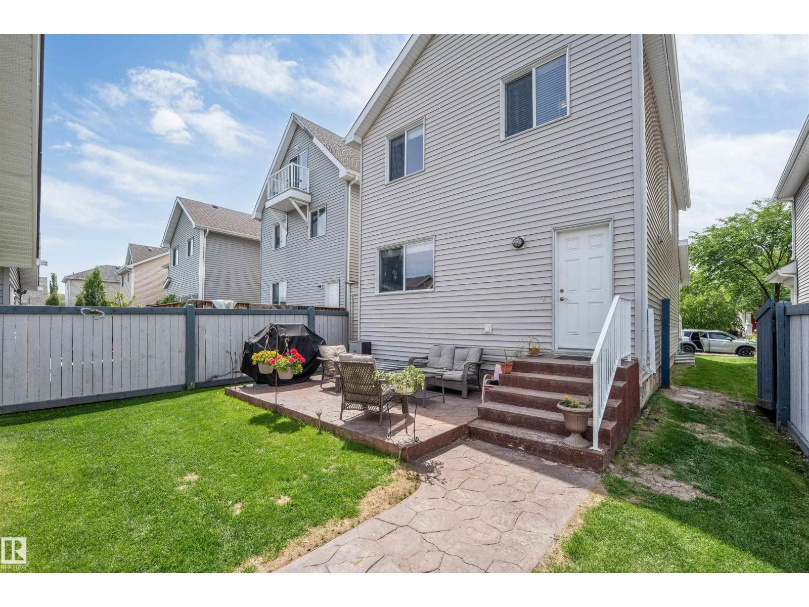 1135 74 ST SW — photo 3
