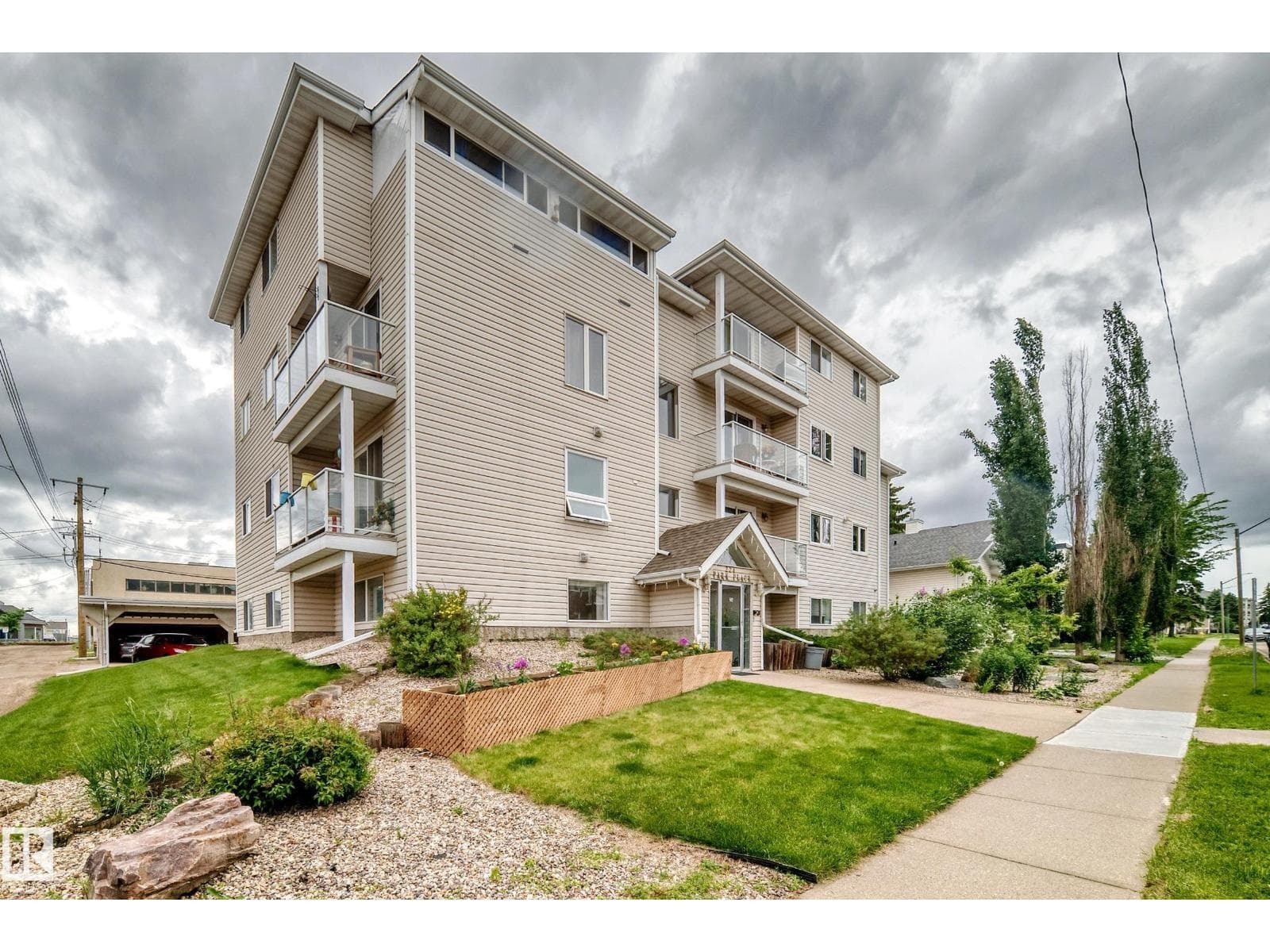 #102 224 CHURCH RD — photo 2