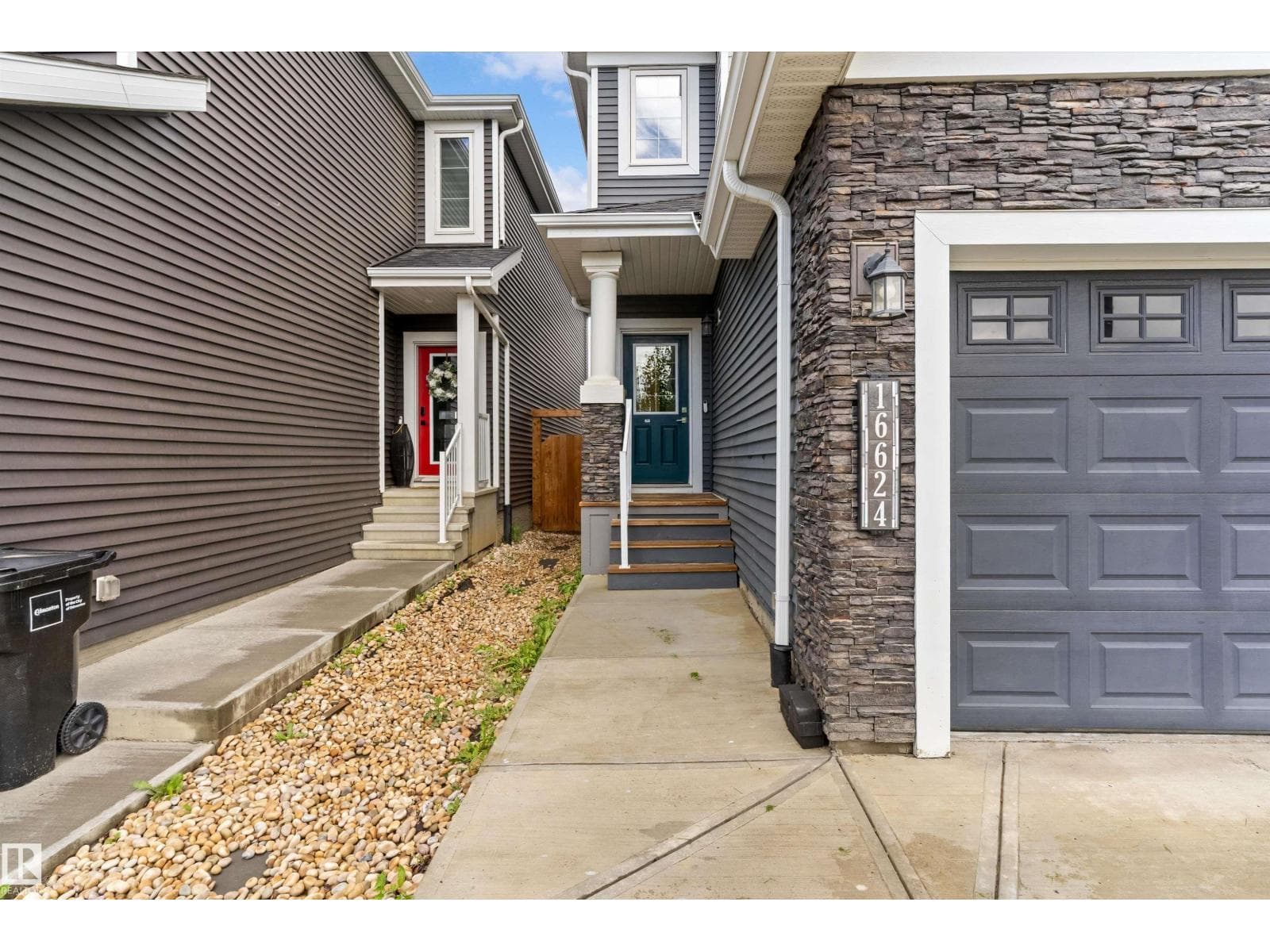 16624 32 AV SW — photo 3