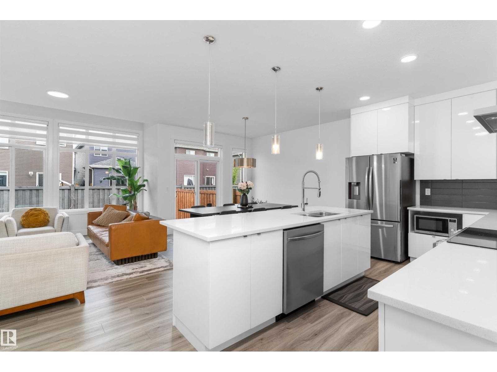 16624 32 AV SW — photo 5