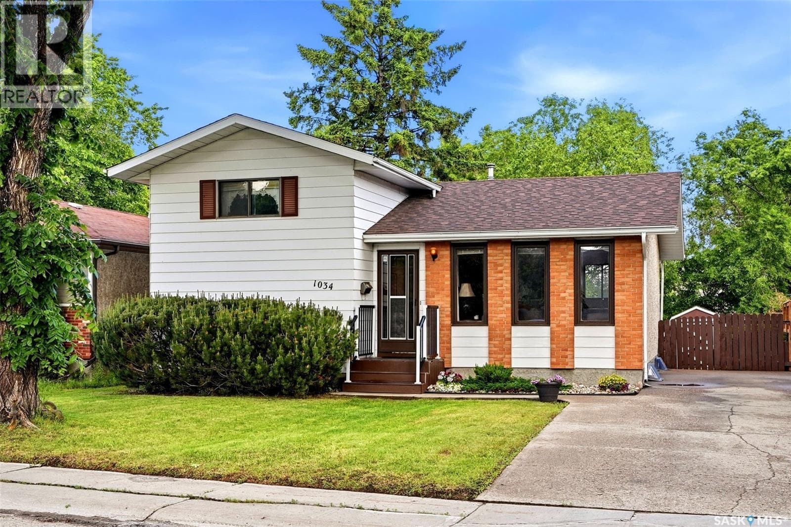 1034 Graham ROAD