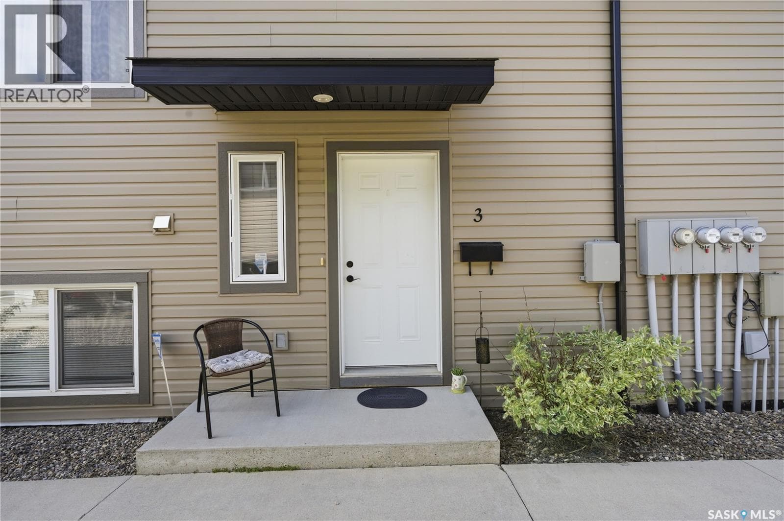 3 116 Hiebert CRESCENT — photo 2
