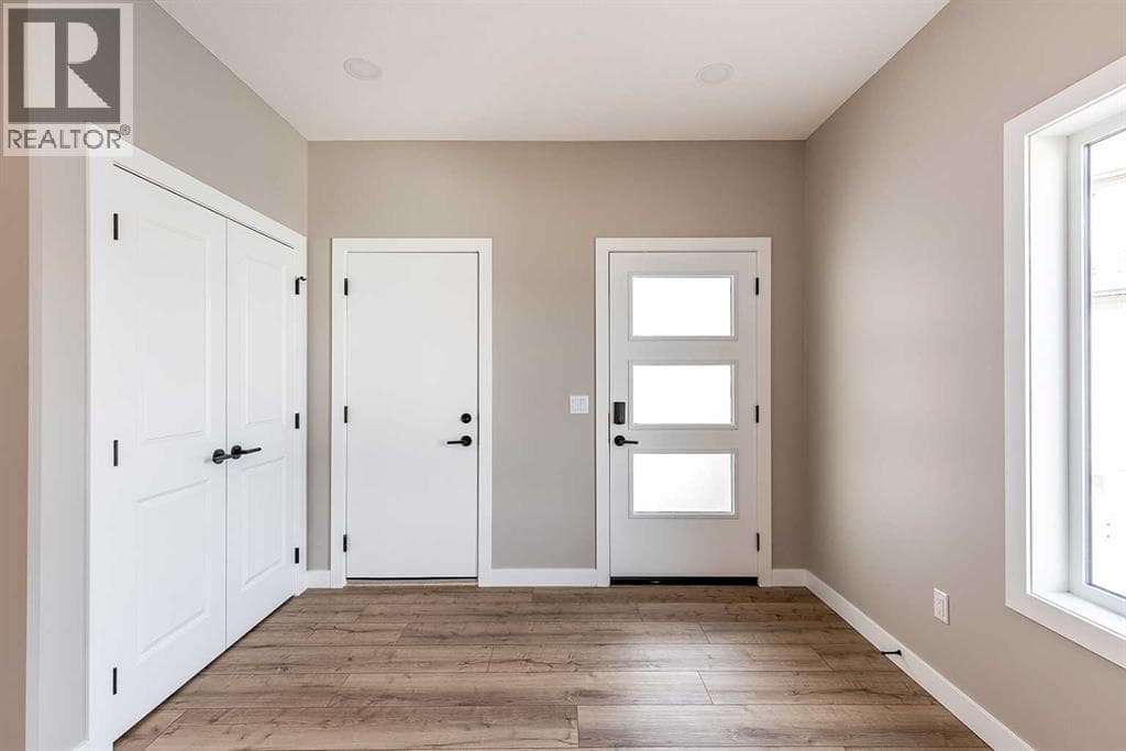 156 Somerset Way SE — photo 5